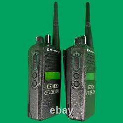 (2) Motorola CP185 / Two-Way Radio / Analog / 2 4 Watts / 435MHz 480MHz