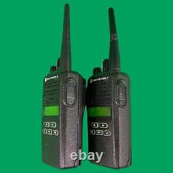 (2) Motorola CP185 / Two-Way Radio / Analog / 2 4 Watts / 435MHz 480MHz