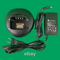 (2) Motorola CP185 / Two-Way Radio / Analog / 2 4 Watts / 435MHz 480MHz