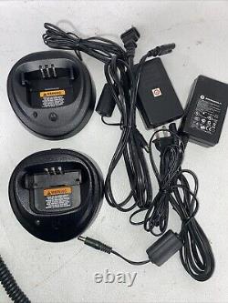2 Motorola PR400 UHF 16 Channel Two-Way Radios AAH65RDC9AA2AN Chargers Batteries
