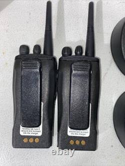 2 Motorola PR400 UHF 16 Channel Two-Way Radios AAH65RDC9AA2AN Chargers Batteries