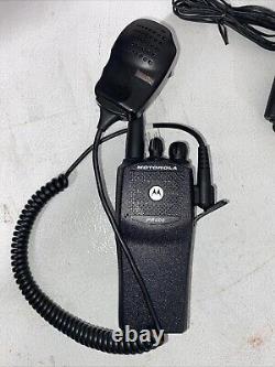 2 Motorola PR400 UHF 16 Channel Two-Way Radios AAH65RDC9AA2AN Chargers Batteries