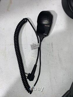 2 Motorola PR400 UHF 16 Channel Two-Way Radios AAH65RDC9AA2AN Chargers Batteries