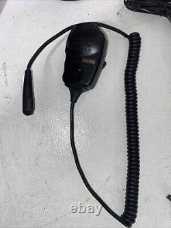 2 Motorola PR400 UHF 16 Channel Two-Way Radios AAH65RDC9AA2AN Chargers Batteries