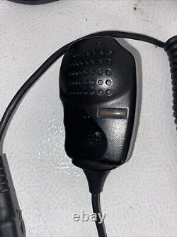 2 Motorola PR400 UHF 16 Channel Two-Way Radios AAH65RDC9AA2AN Chargers Batteries