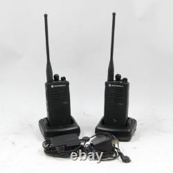 2 Motorola RDU4100 UHF 4W 10CH Two-Way Radios WithBatteries & Chargers