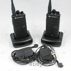 2 Motorola RDU4100 UHF 4W 10CH Two-Way Radios WithBatteries & Chargers