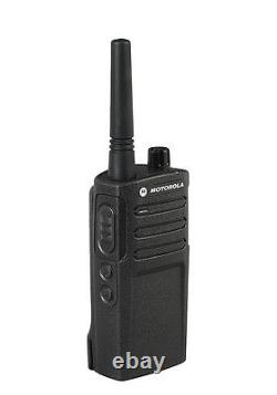 2 Motorola RMU2040 UHF Two Way Radio Walkie Talkies + 2 Wrap Around PTT Earpiece