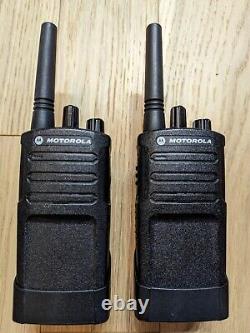2 Motorola RMU2080 UHF 8-Channel Two-Way Radios