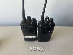 2 Motorola VX-261-G7-5 Two Way Radio 16 CH UHF VX-261 / No Charger