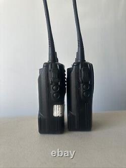 2 Motorola VX-261-G7-5 Two Way Radio 16 CH UHF VX-261 / No Charger