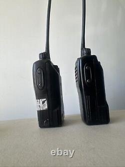 2 Motorola VX-261-G7-5 Two Way Radio 16 CH UHF VX-261 / No Charger