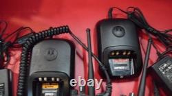 2 X MOTOROLA XPR 6100 403-470 MHz UHF 4w Digital Two Way Radios AAH55QDT9JA1AN