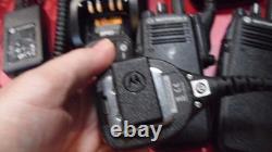 2 X MOTOROLA XPR 6100 403-470 MHz UHF 4w Digital Two Way Radios AAH55QDT9JA1AN