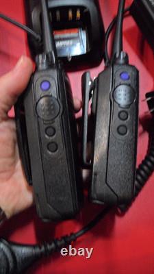 2 X MOTOROLA XPR 6100 403-470 MHz UHF 4w Digital Two Way Radios AAH55QDT9JA1AN