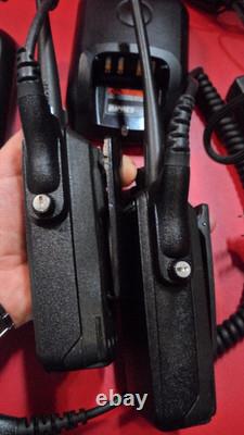 2 X MOTOROLA XPR 6100 403-470 MHz UHF 4w Digital Two Way Radios AAH55QDT9JA1AN