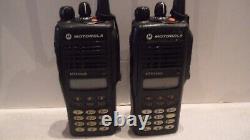 2 X Motorola MTX4500 UHF 403-470 MHz 4W 16ch Two Way Radios AAH25RDH9GB6AN