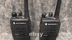 2 x MOTOROLA HT750 136-174 MHz VHF 16ch TWO WAY RADIO AAH25KDC9AA3AN