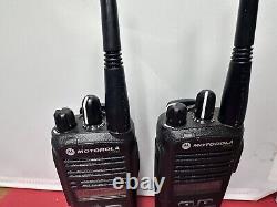 2x Motorola CP185 Two Way Radio UHF 435-480mhz 16Ch AAH03RDF8AA7AN Withbatteries