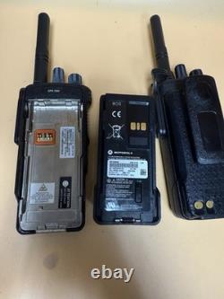 2x Motorola XPR7550 VHF 136-174 MHz AAH56JDN9KA1AN Two Way Radio with Batteries