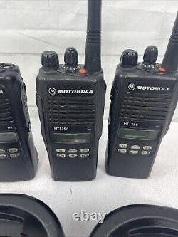 3 MOTOROLA HT1250 VHF 136-174MHz Two-Way Radio AAH25KDF9AA5AN 2 Charger Read