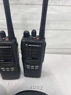 3 MOTOROLA HT1250 VHF 136-174MHz Two-Way Radio AAH25KDF9AA5AN 2 Charger Read