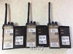 (3) MOTOROLA HT750 TWO WAY PORTABLE RADIOS VHF 136-174MHz 16ch AAH25KDC9AA3AN