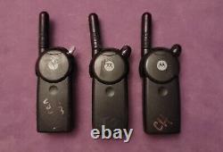 (3) Motorola Cls1410 4ch Uhf Two-way Radios 2 Cradles No Batteries