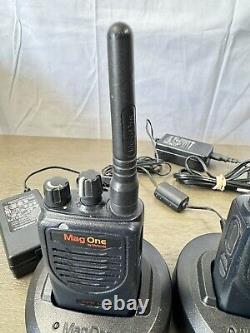 (3) Motorola Mag One BPR40 4 Watt UHF Two Way Radio (450-470 MHz) AAH84RCS8AA1AN