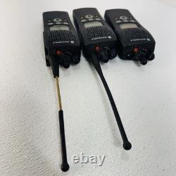 3 PK MOTOROLA XTS2500 1.5 UHF 380-470 MHz TWO WAY Radio H46QDD9PW5BN NO BATTERY