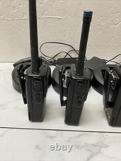 (4 PACK) Motorola VX-261 Portable Two-Way Radios with Chargers