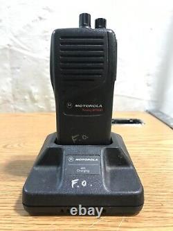 (4x) Motorola Radius GP350 P94MGC20C2AA Two Way Radio Walkie Talkie + Bases