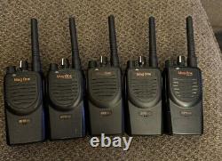 (5) Motorola BPR40 UHF 16ch radios and (5) chargers AAH84RCJ8AA1AN