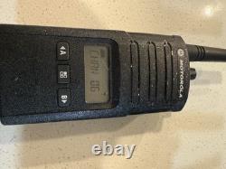 5 Pack Motorola RMU2080D On-Site 8-Channel UHF Two-Way Business With Chargers