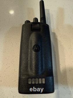 5 Pack Motorola RMU2080D On-Site 8-Channel UHF Two-Way Business With Chargers