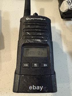 5 Pack Motorola RMU2080D On-Site 8-Channel UHF Two-Way Business With Chargers