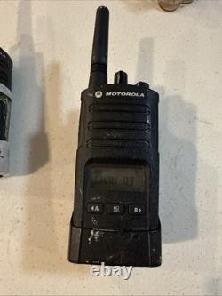 5 Pack Motorola RMU2080D On-Site 8-Channel UHF Two-Way Business With Chargers