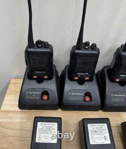 5x Motorola Radius SP50 P94YQS20A2AA Two-Way Radio with Charger