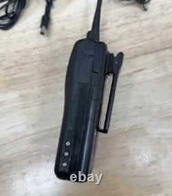 5x Motorola Radius SP50 P94YQS20A2AA Two-Way Radio with Charger