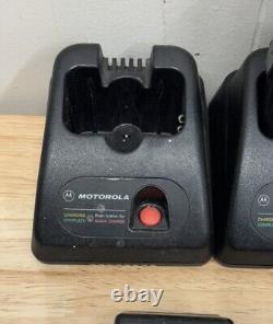 5x Motorola Radius SP50 P94YQS20A2AA Two-Way Radio with Charger