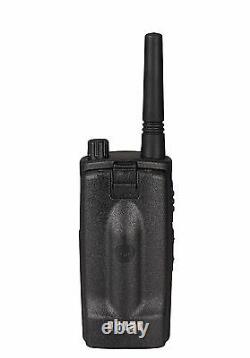 6 Motorola RMU2040 2 Watt UHF Two-way Radios + Headsets & Bank Charger