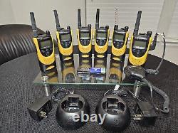 6 Motorola XTN XU2100 UHF Two Way Radio With Holsters + 2 Charging Bases (READ)