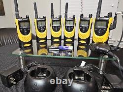 6 Motorola XTN XU2100 UHF Two Way Radio With Holsters + 2 Charging Bases (READ)