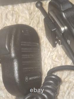 6 Motorola XTS 1500 Two-Way Radio with A 6 Charger and Battery