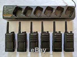 6 refurbished Motorola RMU2040 UHF Two-way Radios with 6 Bank Charging station