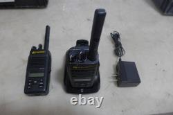 A13 Motorola Xpr 3500e Two Way Radio Aah02rdh9va1an 2 Lot W Charger 5 Batteries