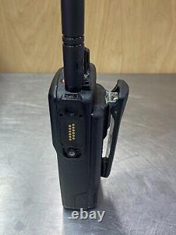 EUC Motorola XPR 7350e AAH56JDC9WA1AN VHF Two Way Radio 150.8-173.4 MHz Charger