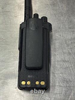 EUC Motorola XPR 7350e AAH56JDC9WA1AN VHF Two Way Radio 150.8-173.4 MHz Charger