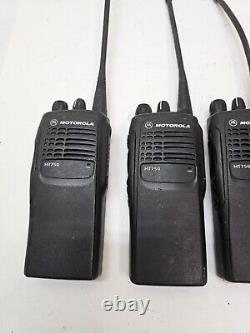 FIVE Motorola HT750 403-470 MHz UHF Two Way Radio AAH25RDC9AA3AN