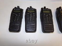 Five Motorola MOTOTRBO XPR6580 Two Way Radio 806-941 MHz AAH55UCH9LB1AN 800 MHz